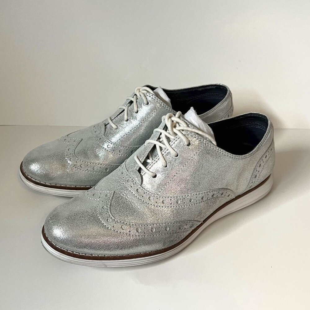 Cole Haan Women’s OriginalGrand Wingtip Oxford, Dusty Silver Metallic, Size 6.5